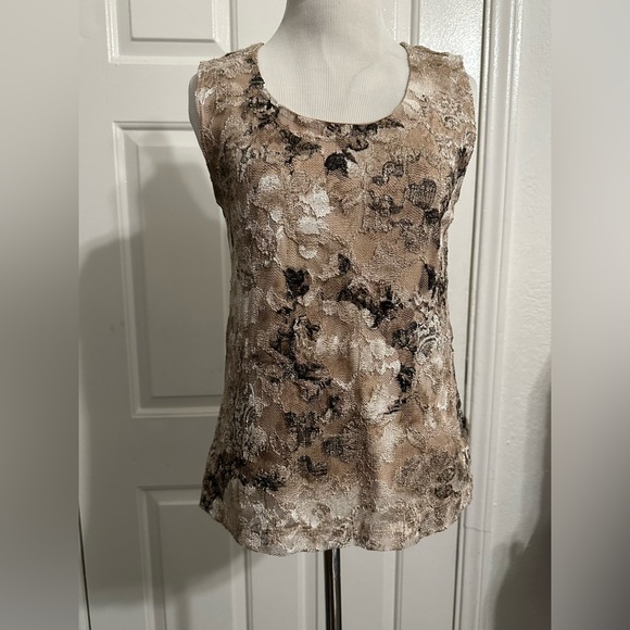 Beige and Back Floral Tank by Chico’s Size 0 - Picture 1 of 14